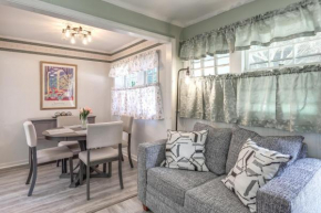 Cozy Cape Cod Cottage Less Than 2 Mi to Beach!